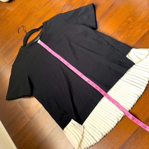 Banana Republic | Pleat Hem Top - Picture 11 of 12